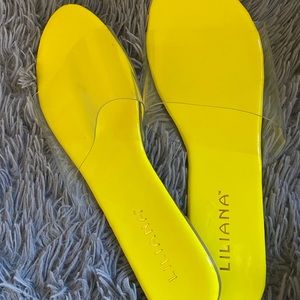 Yellow summer flats! Never worn